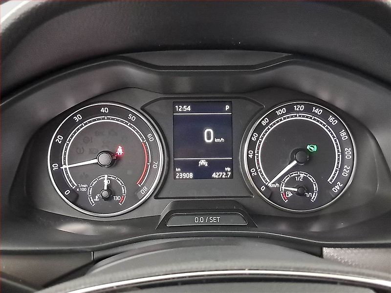 Škoda Scala (2023) Style 1.0 TSI, Automat, ČR - fotka 11 z 19