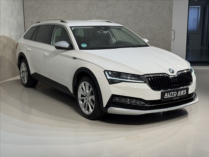 Škoda Superb 2,0 TDi  DSG 4x4 Scout Virtual - fotka 3 z 50