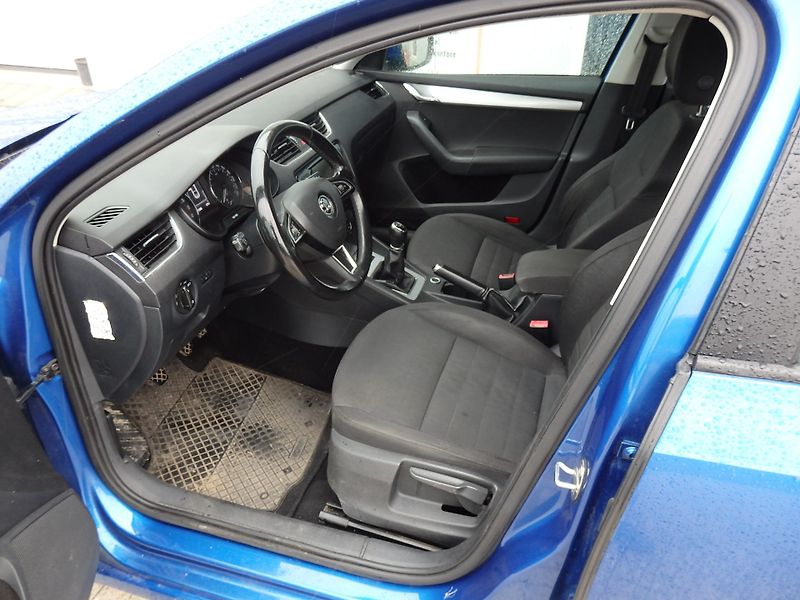 Škoda Octavia 2.0 TDI 110 kW DIGI. KLIMA - fotka 6 z 17