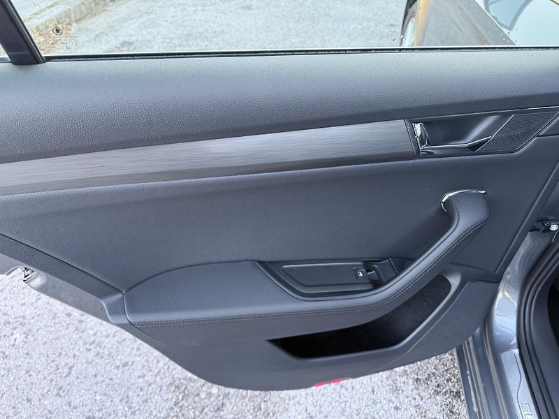 Škoda Superb (2023) 2,0tdi 147kw 4x4 DSG StylePLUS - fotka 26 z 55