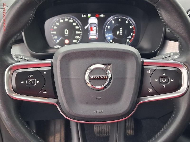 Volvo XC40 (2020) 1.5T, Momentum, AT - fotka 20 z 23