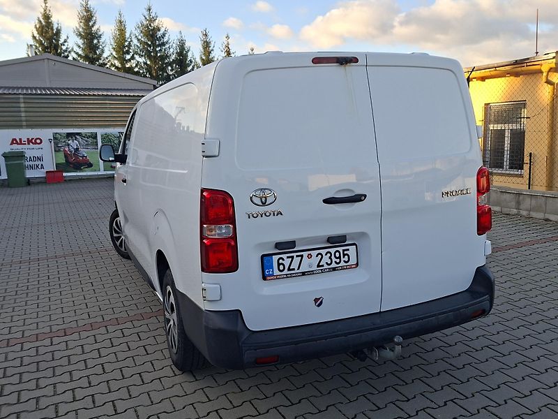 Toyota ProAce (2020) skřín L3, 130 kW, automat - fotka 4 z 8