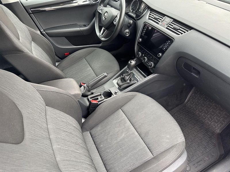 Škoda Octavia (2019) Combi 1.5 TSI G-TEC DSG Style - fotka 9 z 32