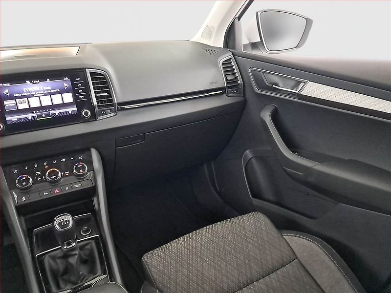 Škoda Karoq (2022) Style 1.0 TSI - fotka 8 z 21