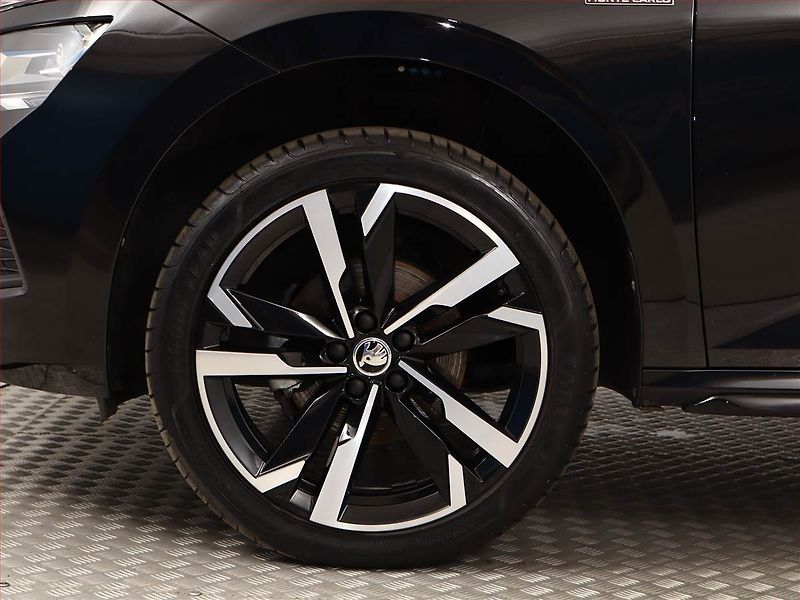 Škoda Kamiq (2024) Monte Carlo 1.0 TSI - fotka 13 z 15