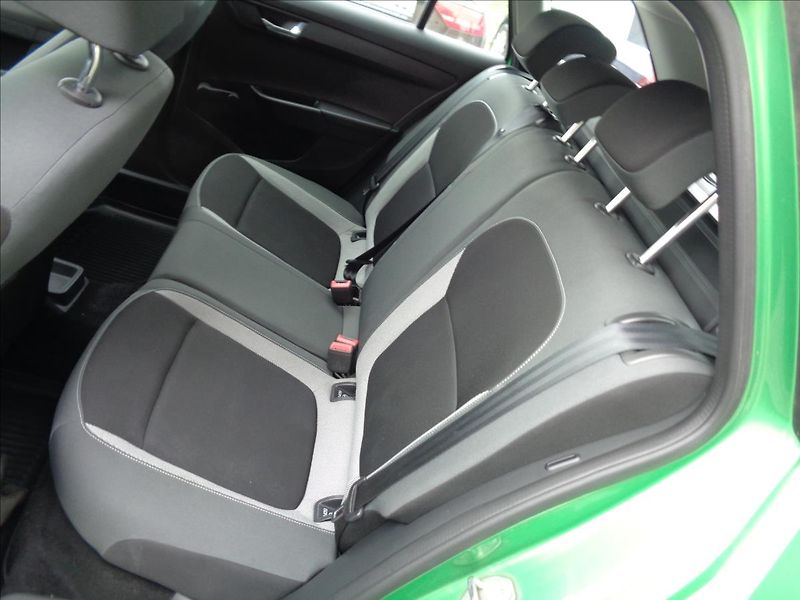 Škoda Fabia 1,2 - fotka 12 z 16