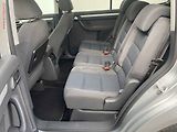 Volkswagen Touran (2012) 2.0 TDi, AC, panor - náhled 10