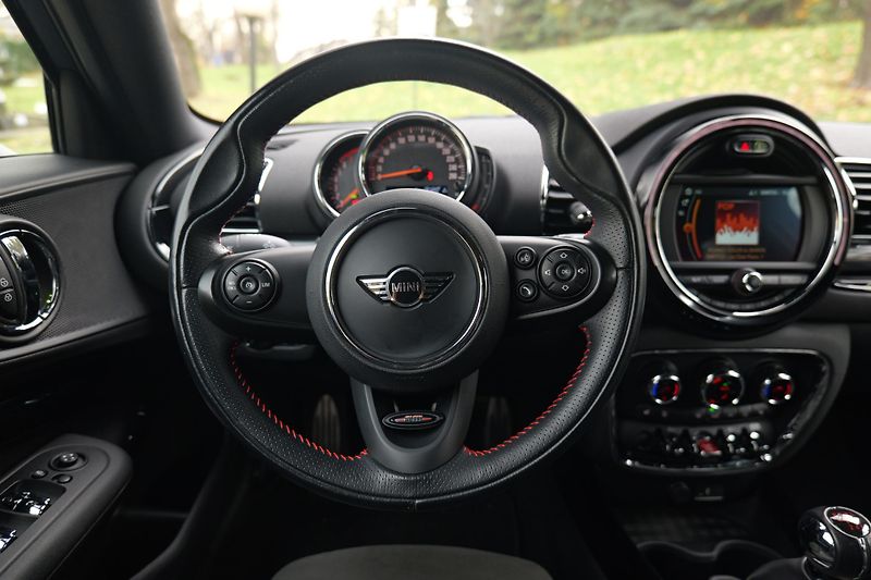 Mini Clubman 100 kW JCW paket LED Navi - fotka 23 z 40