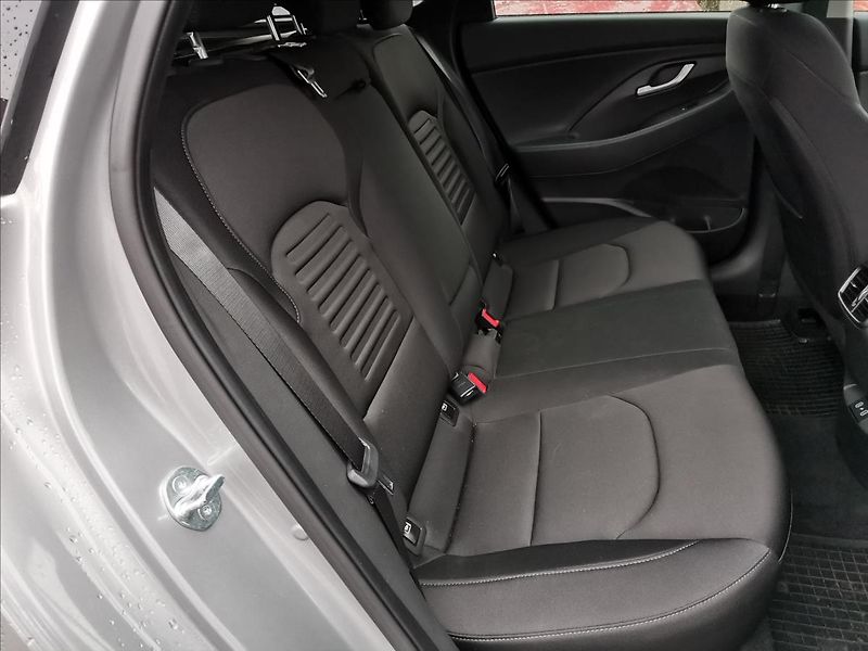 Hyundai i30 1,5 TGDI WG STYLE SAFETY - fotka 10 z 17