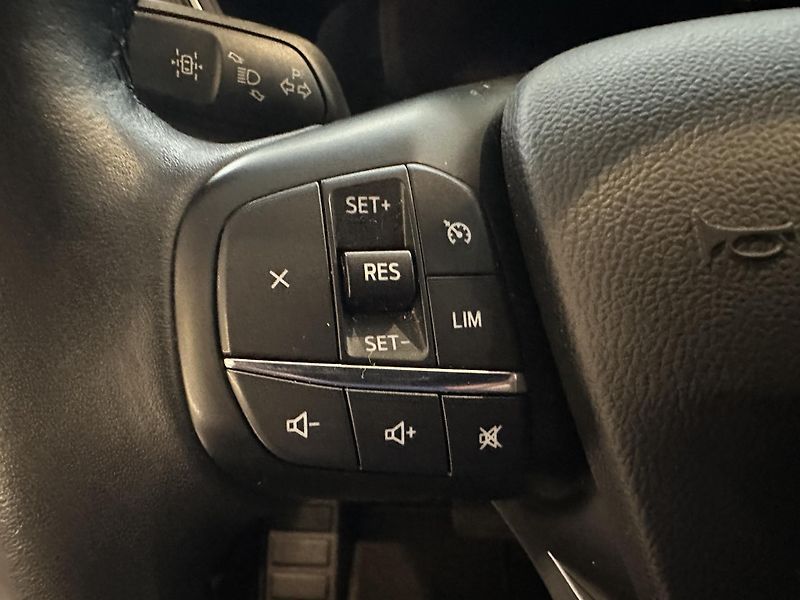 Ford Kuga Titanium 2.5i HEV 190k aut. - fotka 20 z 26
