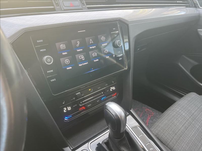Volkswagen Passat 2,0 TDi DSG,1.Maj,Odpočet DPH - fotka 20 z 30
