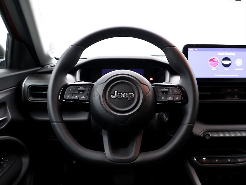 Jeep Avenger 1,2 74kW CZ e-Hybrid Longitude - fotka 19 z 31