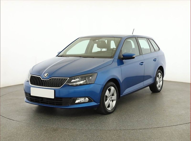 Škoda Fabia (2018) Style 1.0 TSI, Park. senzory - fotka 2 z 18