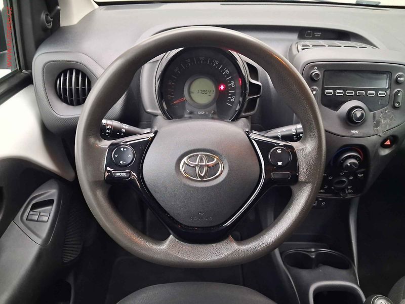 Toyota Aygo (2021) 1.0i, ČR, AC, el. výbava - fotka 11 z 15