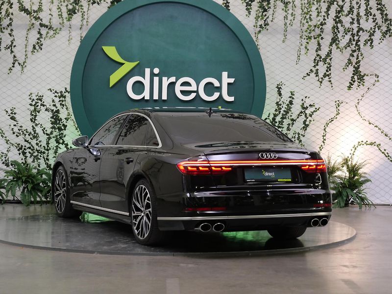 Audi S8 - fotka 7 z 30