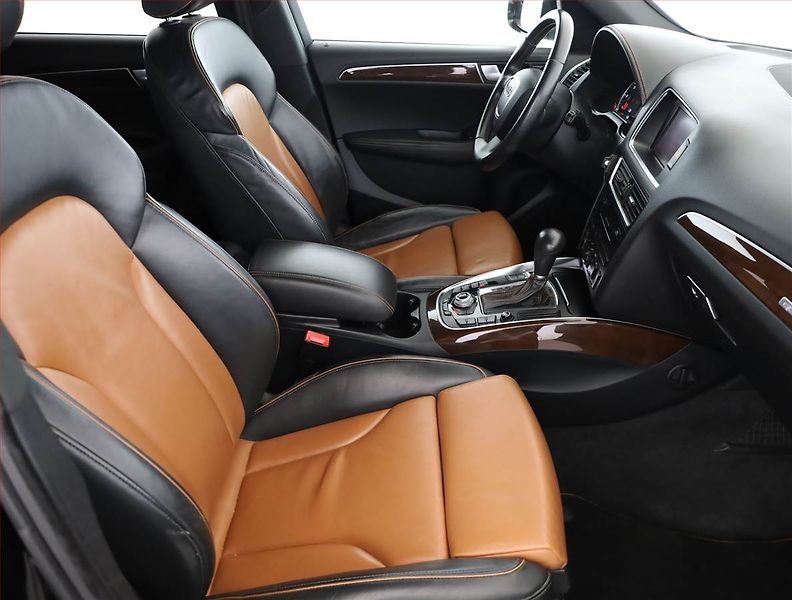 Audi Q5 (2012) 2.0 TDI, 4X4, Automat - fotka 7 z 18