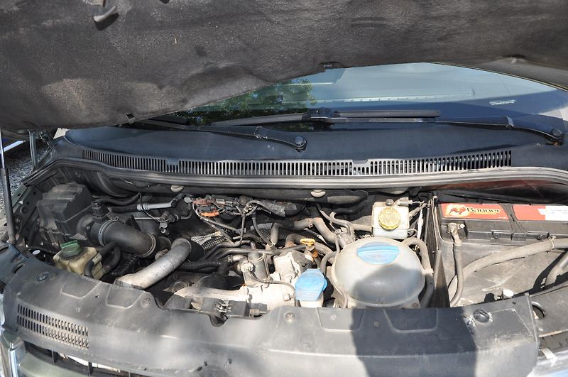 Volkswagen Multivan 2.5TDi 128kW 4x4 - fotka 11 z 14