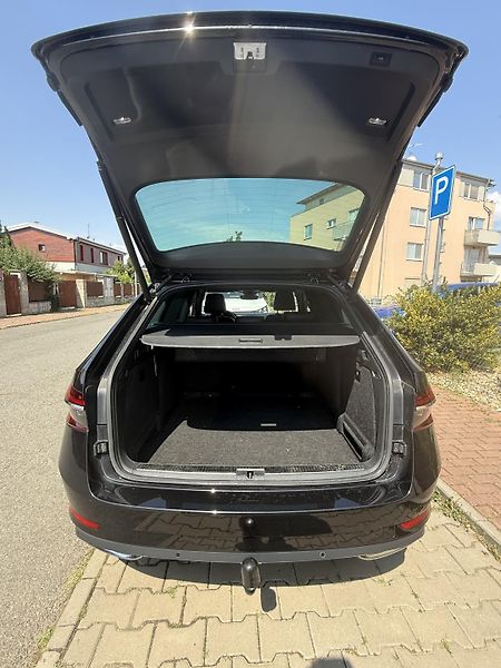 Škoda Superb (2020) Velice zachovale auto - fotka 15 z 16