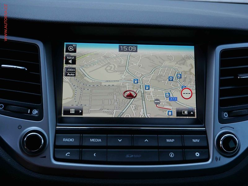 Hyundai Tucson (2017) 2.0 CRDi 4x4, ČR, Navigace - fotka 14 z 20