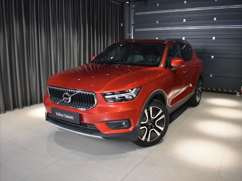 Volvo XC40 1,5 T2 Momentum Pro BLIS - fotka 1 z 23