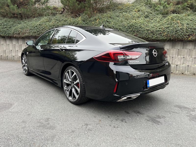 Opel Insignia Grand Sport GSI 2.0CDTI 154kW - fotka 4 z 26
