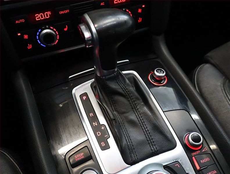 Audi Q7 (2012) 3.0 TDI, 4X4, Automat, 7 míst - fotka 13 z 23