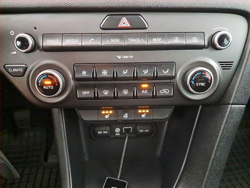 Kia Sportage (2017) 1.7 CRDi, Navi, Tempomat - fotka 17 z 20