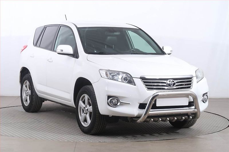 Toyota RAV4 (2011) 2.0 VVT-i, 4X4, Serv.kniha - fotka 1 z 12
