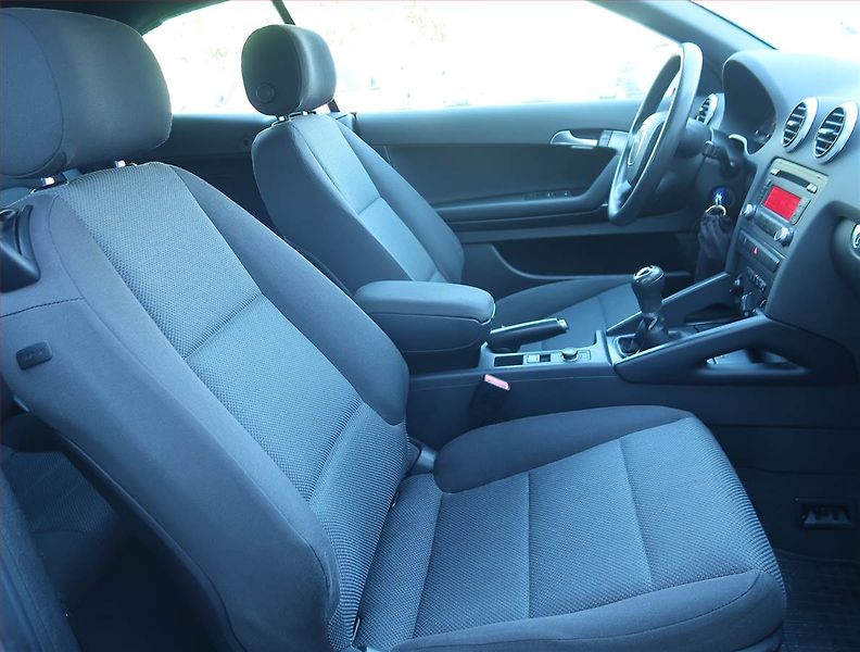 Audi A3 (2011) 1.2 TFSI, Park. senzory - fotka 9 z 18