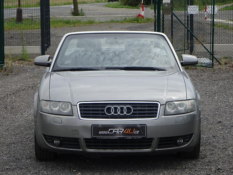 Audi A4 (2003) 1.8T 120kW KABRIO MANUÁL - fotka 2 z 17
