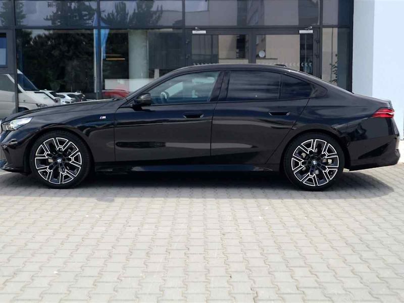 BMW Řada 5 - fotka 3 z 10