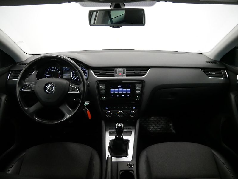 Škoda Octavia - fotka 5 z 27