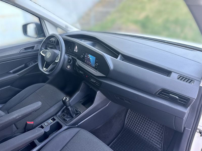 Volkswagen Caddy (2023) Combi 2.0 TDI Cargo - fotka 5 z 26