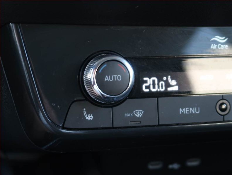 Škoda Fabia (2022) Style Plus 1.5 TSI, Automat - fotka 19 z 23