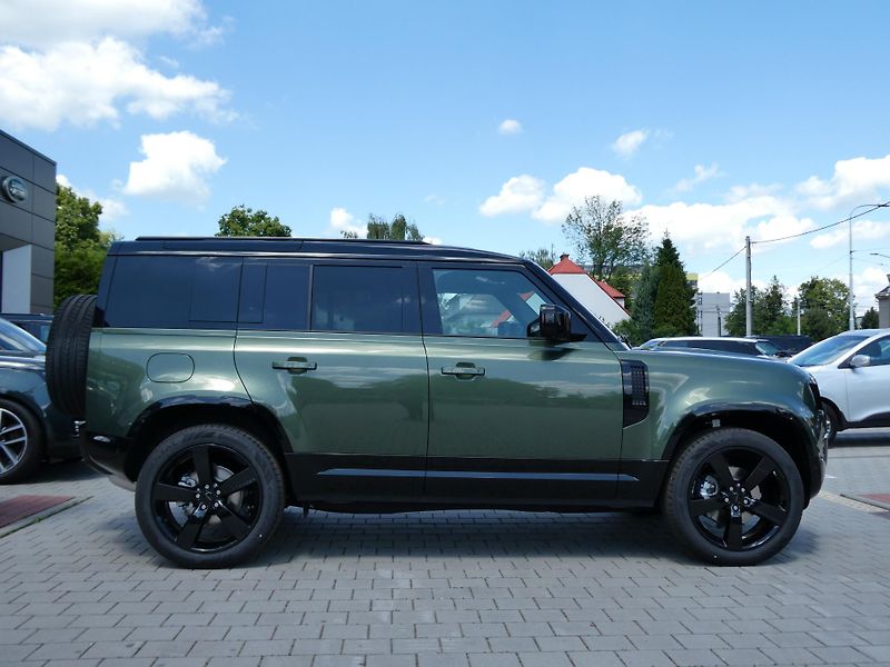 Land Rover Defender (2026) 110 3,0 X-Dynamic SE D250 - fotka 5 z 31
