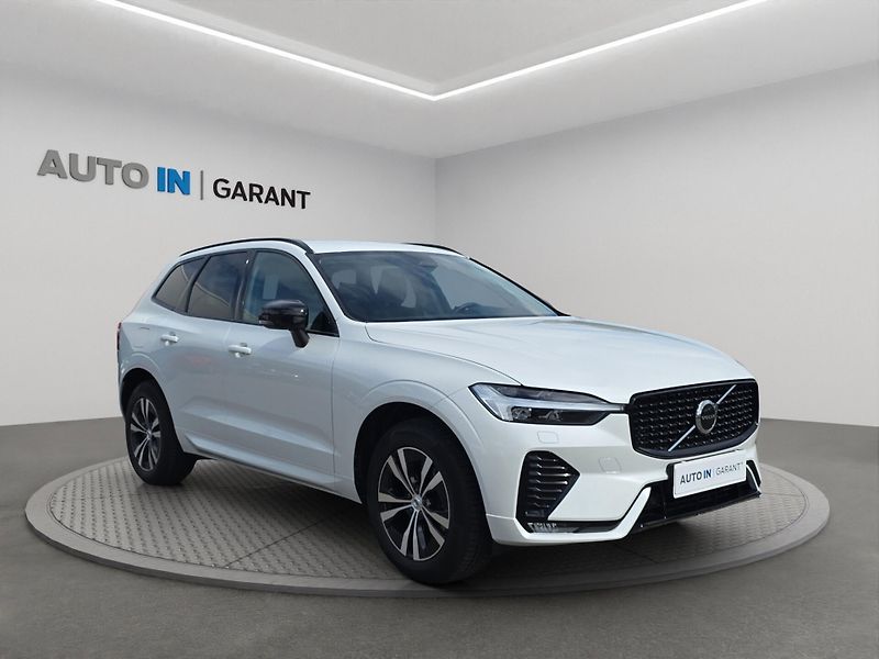 Volvo EX60 (2023) B5 AWD 2.0 MHEV 184kW, ČR, 1 M - fotka 3 z 28