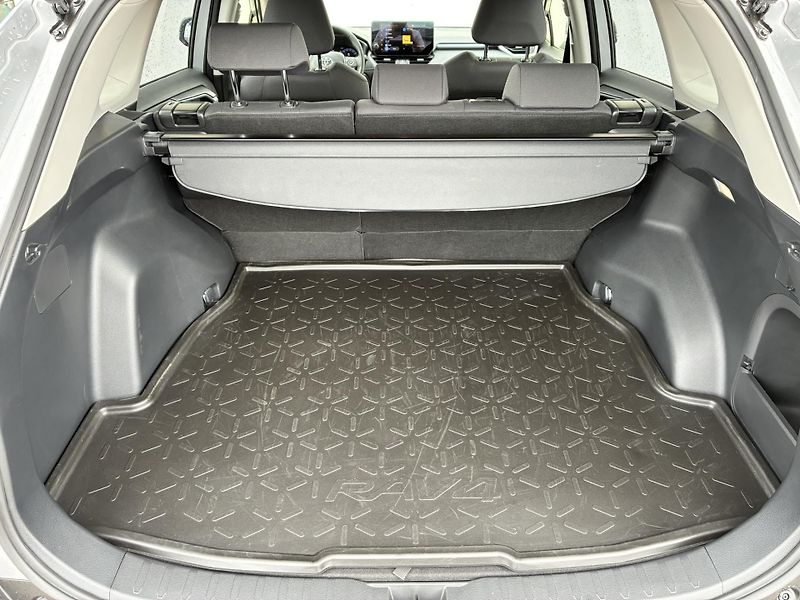 Toyota RAV4 2.5 HSD e-CVT AWD Comfort Styl - fotka 12 z 22
