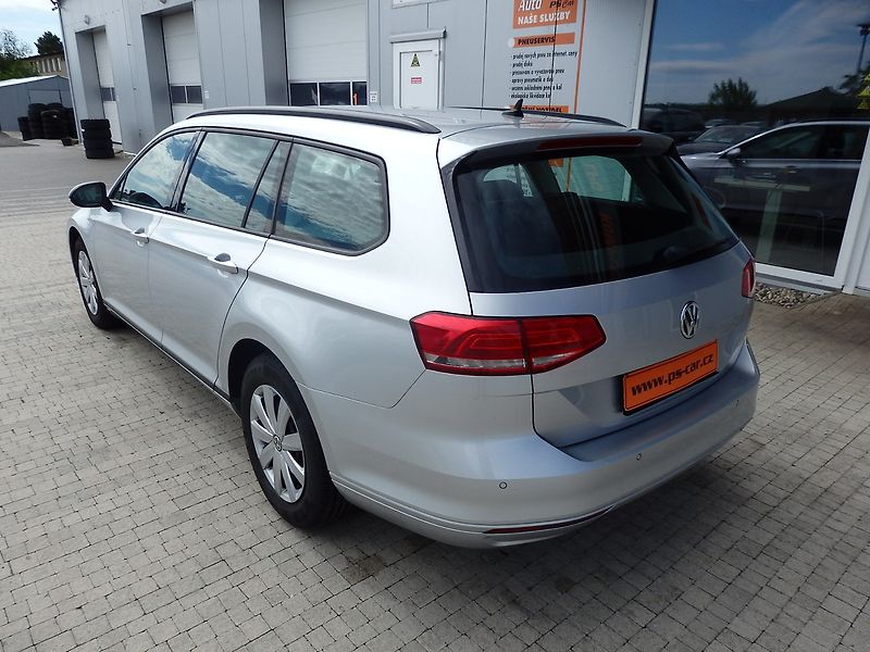 Volkswagen Passat 2.0 TDI 110 kW NAVI, 1.MAJITEL - fotka 5 z 21