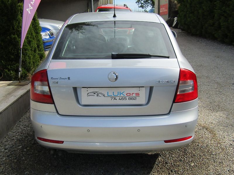 Škoda Octavia (2009) 1.9 TDI 77kW BXE BEZ DPF - fotka 12 z 36