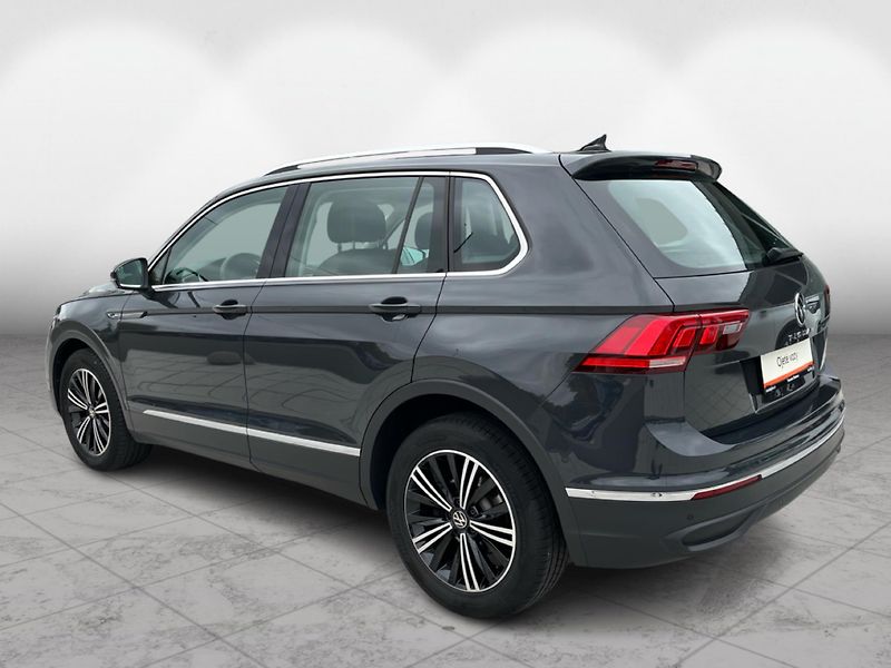 Volkswagen Tiguan 2,0 TDI 110 kW Business Premiu - fotka 6 z 28