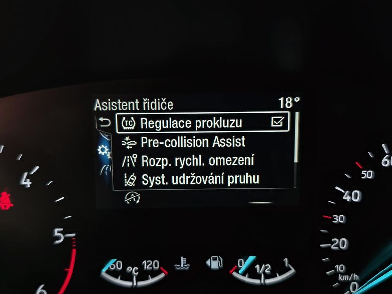 Ford Focus 1.5 EcoBlue LED, LANE, ČR, DPH - fotka 14 z 26