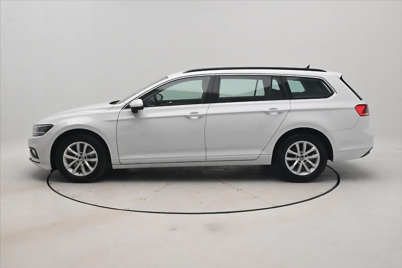 Volkswagen Passat 2,0 TDI 110KW DSG BUSINESS Zár - fotka 8 z 31