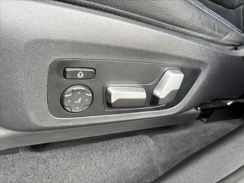 BMW X3 3,0 M40d 250kW WEBASTO PANORAM - fotka 11 z 49
