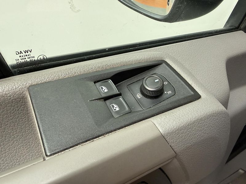 Volkswagen Ostatní 35 2.0 TDI 4MOT 130kW stredni - fotka 9 z 11