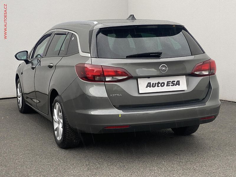 Opel Astra (2021) 1.2 T, Sport, LED, kamera - fotka 6 z 18