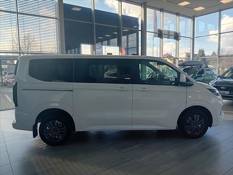 Ford Tourneo Custom (2026) 2,0 EcoBlue 110kW/150k  Titani - fotka 6 z 11
