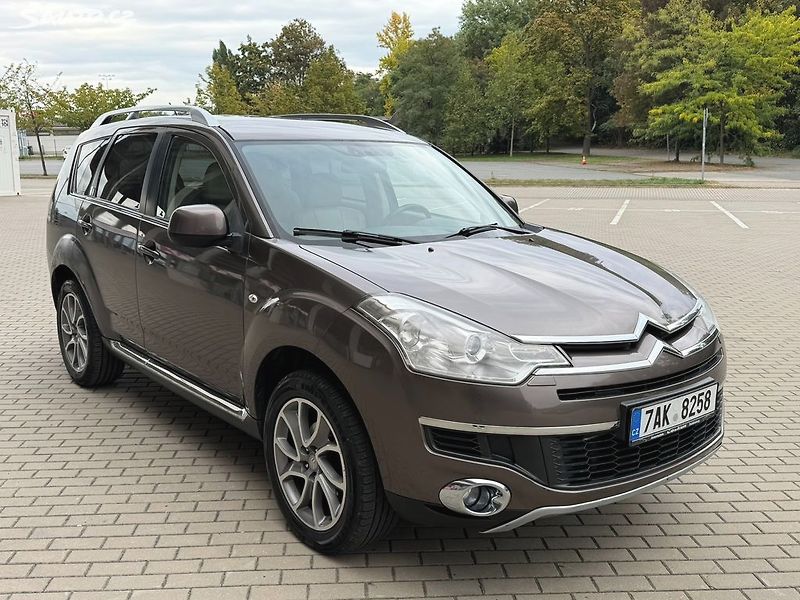 Citroën C-Crosser (2012) 2.2HDi, 115kw 4x4 Aut. 7 míst - fotka 7 z 18