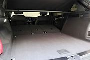 Volkswagen Touareg 3.0 TDI ve výbavě R-line.