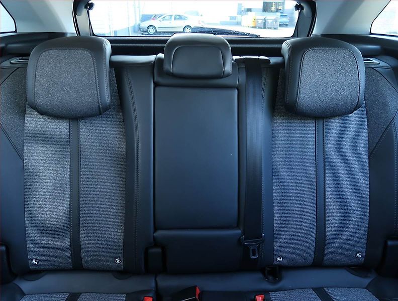 Peugeot 3008 (2017) Allure 1.6 BlueHDi, Automat - fotka 10 z 24