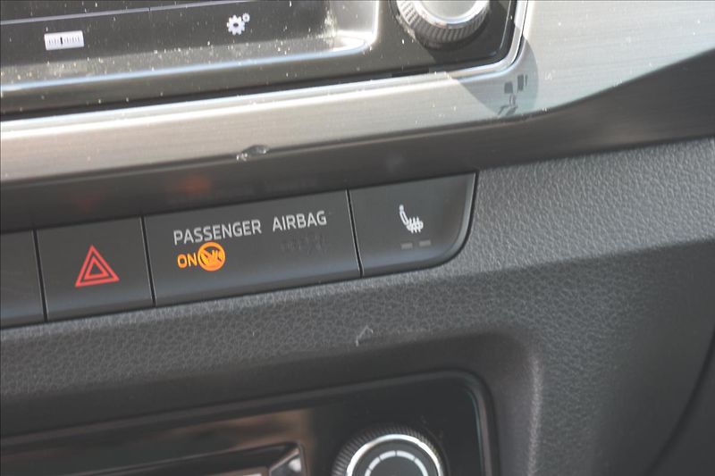 Škoda Fabia 1,2 TSI 66KW TOP VÝBAVA ALU - fotka 46 z 50